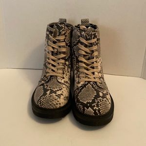 Pierre Dumas Comfort Foam Side Zip Combat Boot size 9